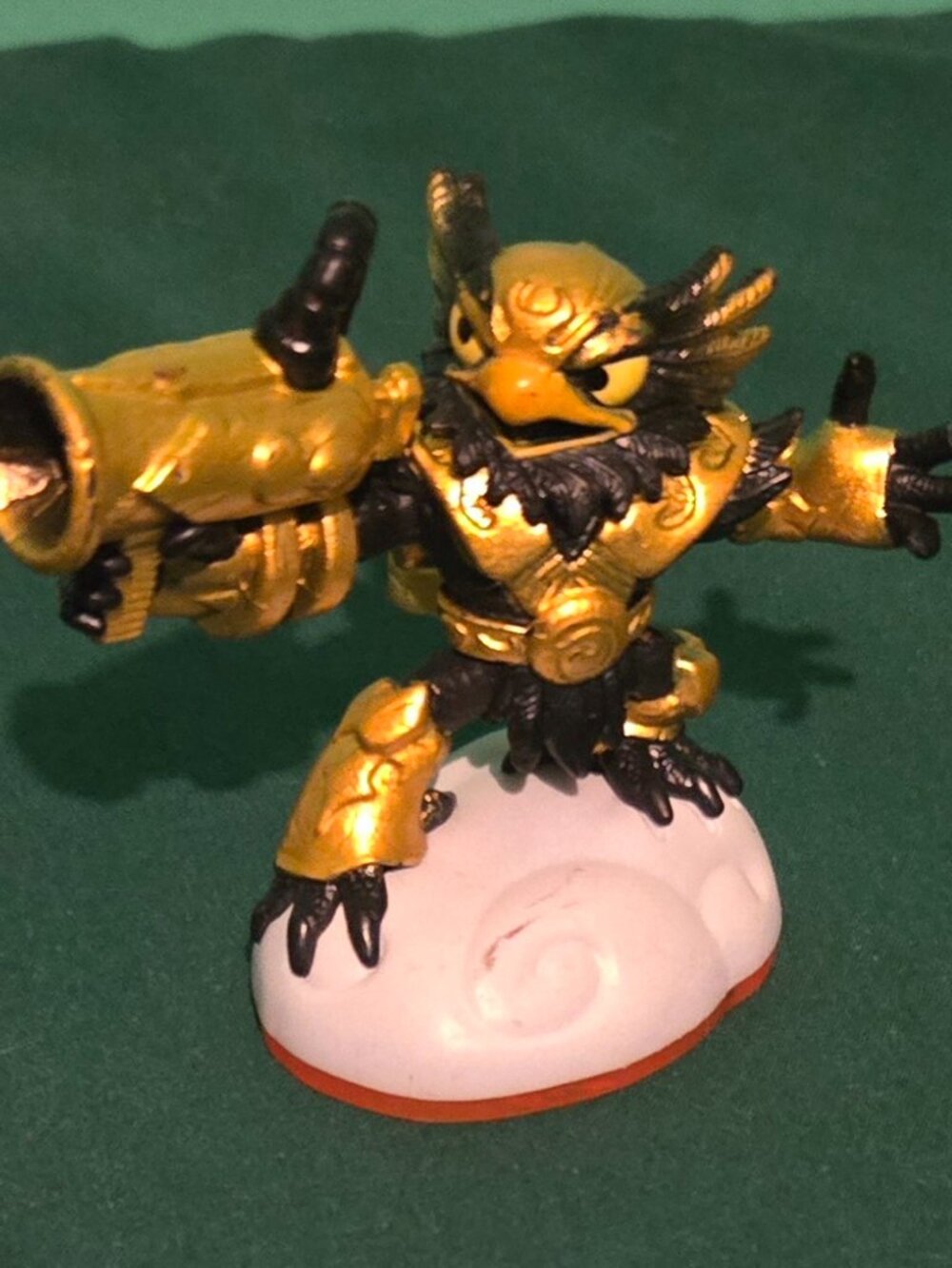 Activision 2012 Skylanders Giants Jet Vac Figure LEGENDARY Gold and Black